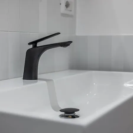 Luxury By The Sea - Design With Ac Apartment *