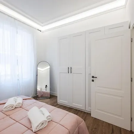 Apartment Luxury By The Sea - Design With Ac